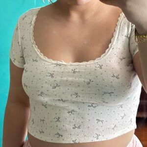 Pink Rose Cream Bow Pattern Crop Top